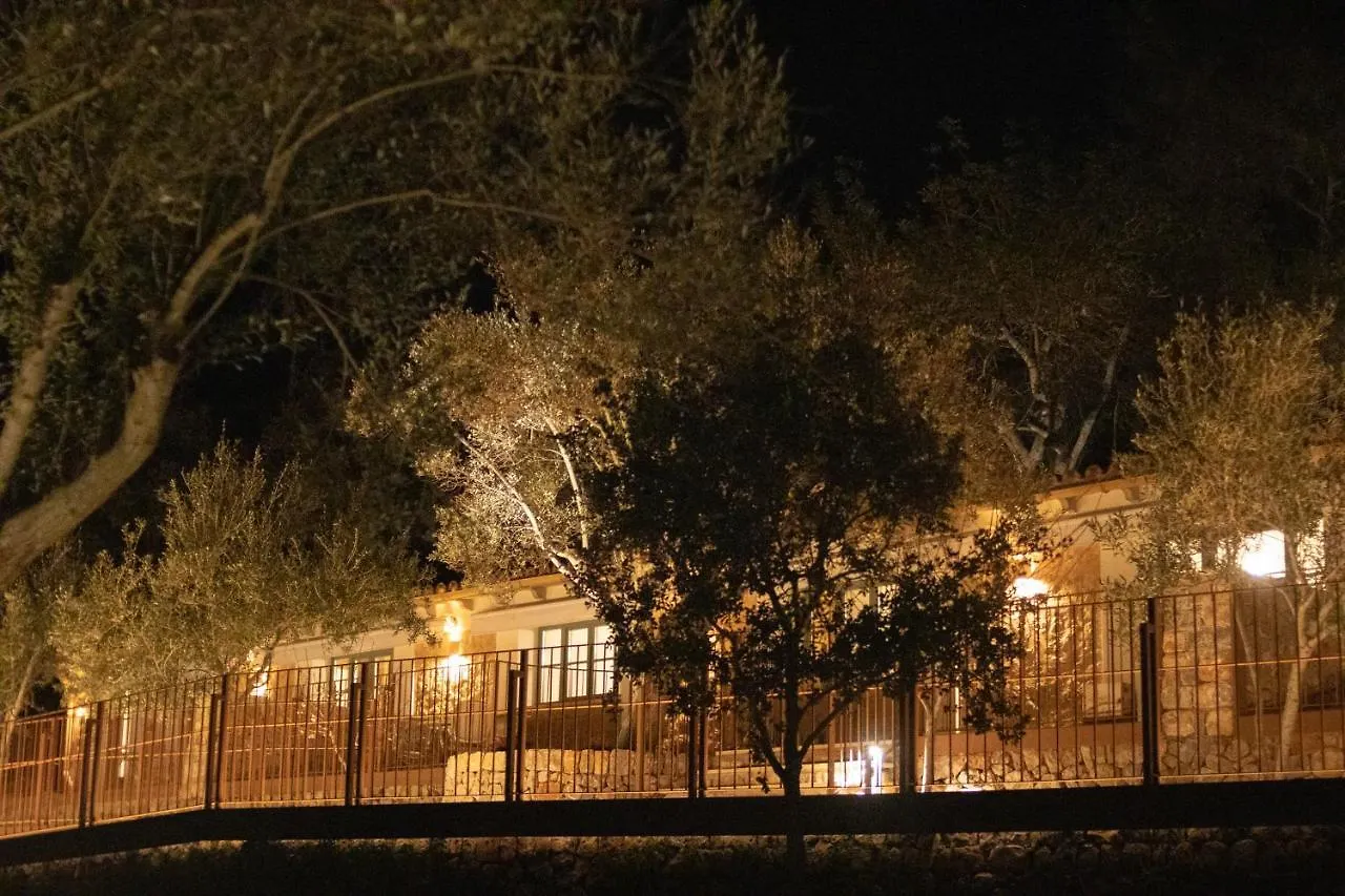 Rondaia, A Winery & Fincahotel-Agroturismo In Tramuntana Esporles